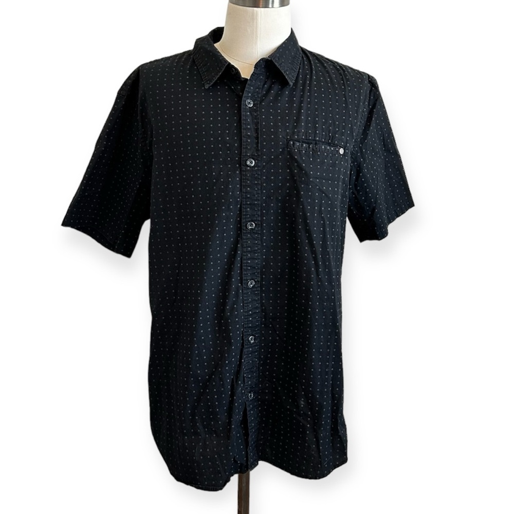 5/$30 🎈Voyager men’s XL button down shirt